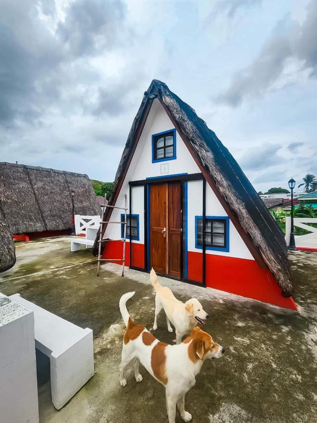 Triangle Huts Hotel Pagudpud Exterior foto