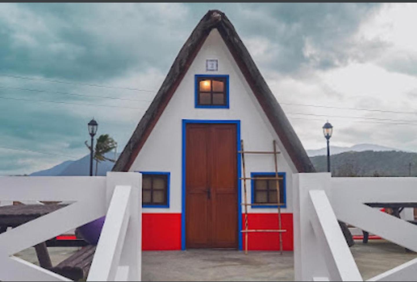Triangle Huts Hotel Pagudpud Exterior foto
